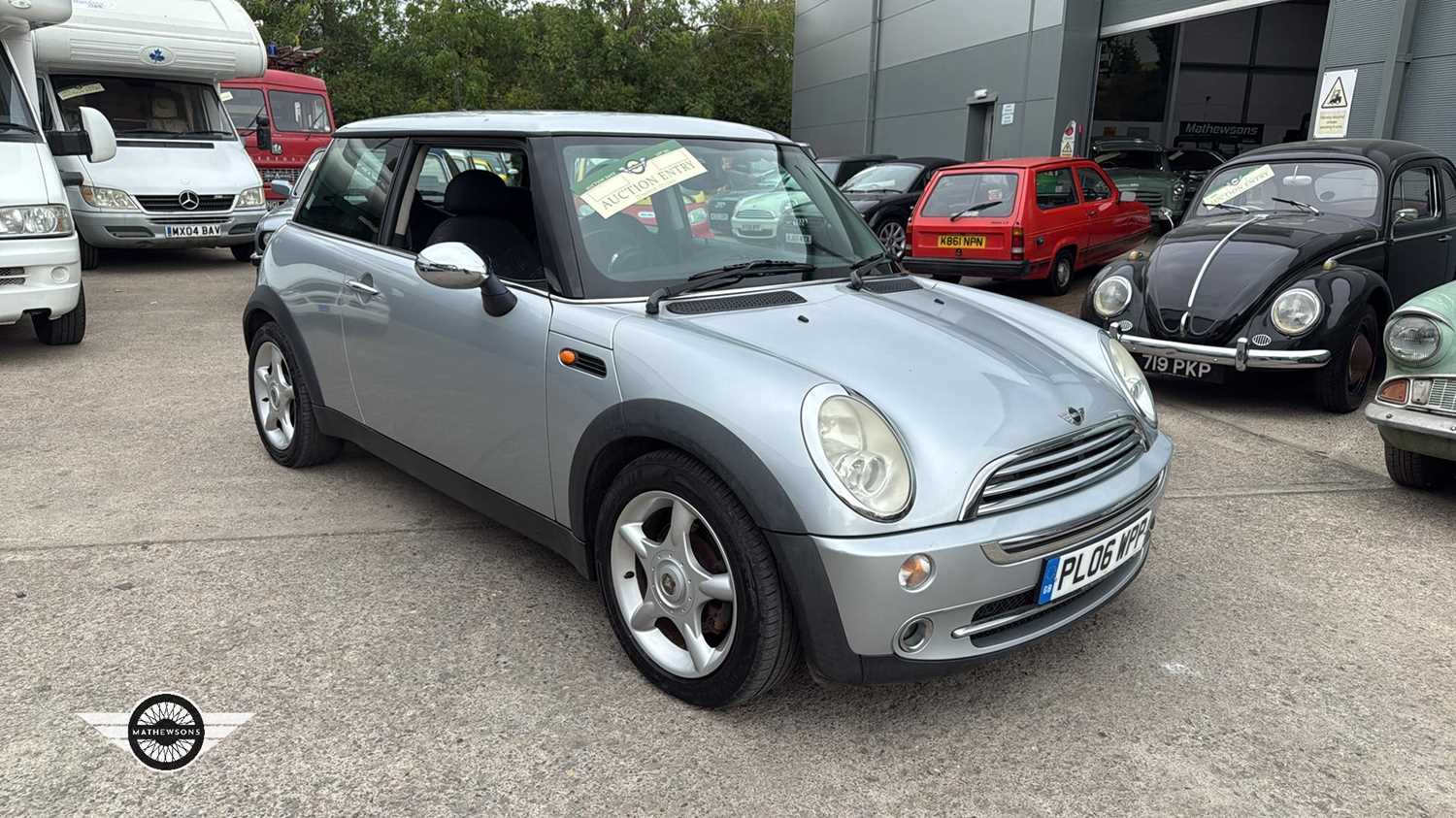 Lot 800 - 2006 MINI MINI ONE