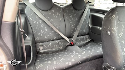 Lot 800 - 2006 MINI MINI ONE