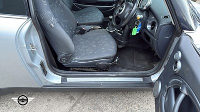 Lot 800 - 2006 MINI MINI ONE