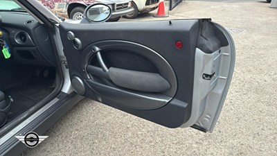 Lot 800 - 2006 MINI MINI ONE