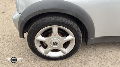 Lot 800 - 2006 MINI MINI ONE