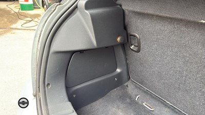 Lot 800 - 2006 MINI MINI ONE