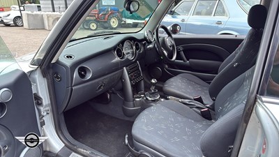 Lot 800 - 2006 MINI MINI ONE