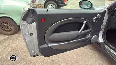 Lot 800 - 2006 MINI MINI ONE