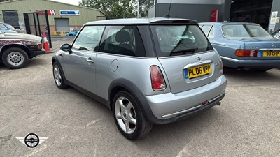 Lot 800 - 2006 MINI MINI ONE