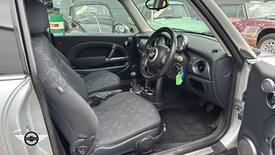 Lot 800 - 2006 MINI MINI ONE