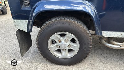 Lot 300 - 2003 LAND ROVER DEFENDER 90 TDS