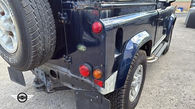 Lot 300 - 2003 LAND ROVER DEFENDER 90 TDS