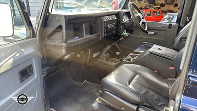 Lot 300 - 2003 LAND ROVER DEFENDER 90 TDS