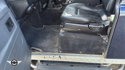 Lot 300 - 2003 LAND ROVER DEFENDER 90 TDS