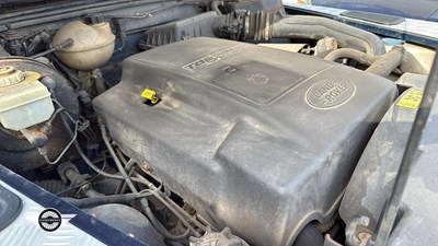 Lot 300 - 2003 LAND ROVER DEFENDER 90 TDS