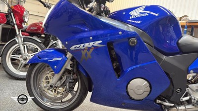 Lot 20 - 2003 HONDA CBR 1100 X-3