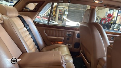 Lot 30 - 1995 BENTLEY TURBO R AUTO