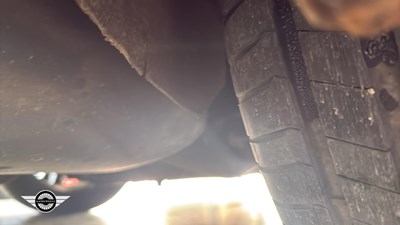 Lot 30 - 1995 BENTLEY TURBO R AUTO