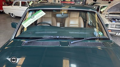 Lot 30 - 1995 BENTLEY TURBO R AUTO