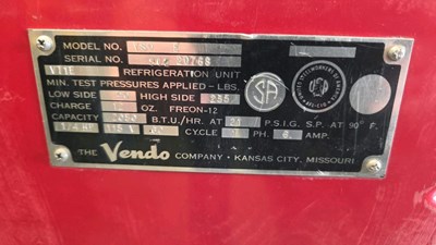 Lot 3 - VINTAGE COCA COLA MACHINE