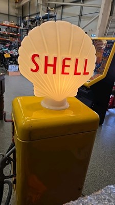 Lot 301 - PETROL PUMP WITH SHELL GLASS GLOBE