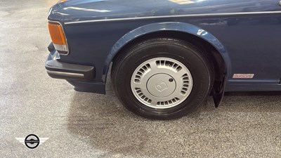 Lot 34 - 1990 BENTLEY