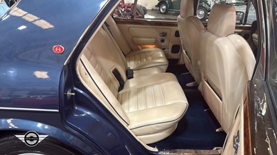 Lot 34 - 1990 BENTLEY