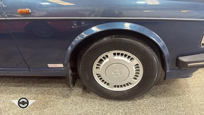 Lot 34 - 1990 BENTLEY