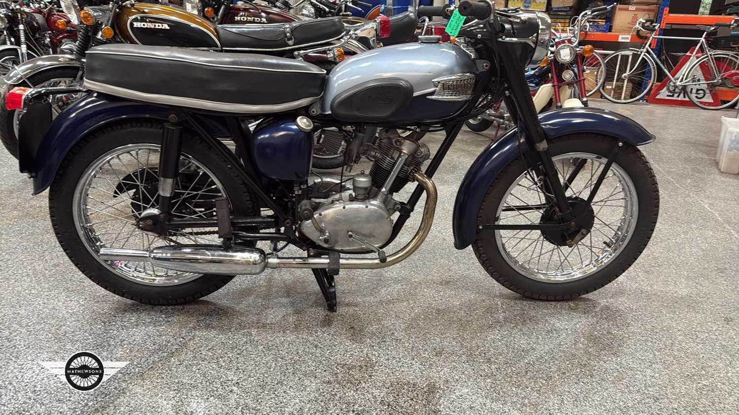Lot 44 - 1961 TRIUMPH TIGER