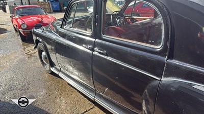 Lot 48 - 1958 ROVER 105