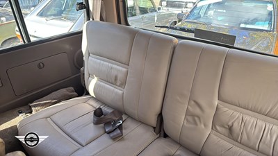 Lot 64 - 1996 TOYOTA LANDCRUISER VX AUTO