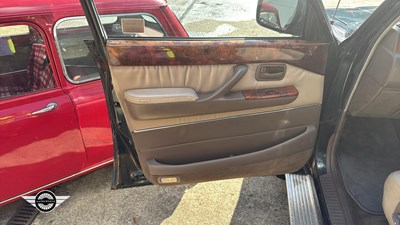 Lot 64 - 1996 TOYOTA LANDCRUISER VX AUTO