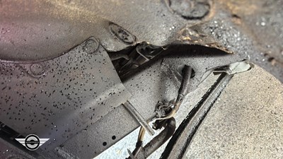 Lot 64 - 1996 TOYOTA LANDCRUISER VX AUTO