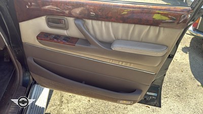 Lot 64 - 1996 TOYOTA LANDCRUISER VX AUTO