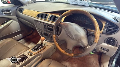 Lot 188 - 1999 JAGUAR S-TYPE V6 AUTO