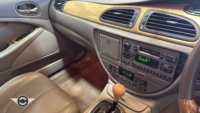 Lot 188 - 1999 JAGUAR S-TYPE V6 AUTO