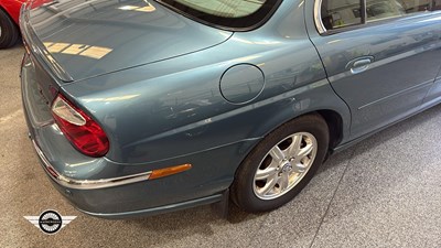 Lot 188 - 1999 JAGUAR S-TYPE V6 AUTO