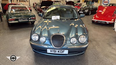 Lot 188 - 1999 JAGUAR S-TYPE V6 AUTO