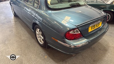 Lot 188 - 1999 JAGUAR S-TYPE V6 AUTO