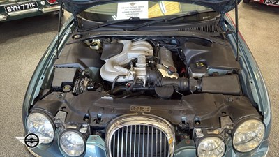 Lot 188 - 1999 JAGUAR S-TYPE V6 AUTO