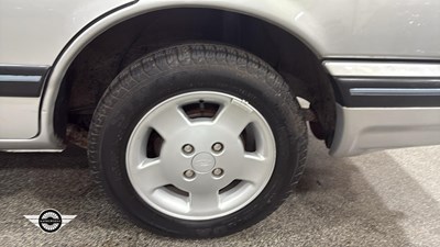Lot 76 - 1993 FORD SIERRA AZURA