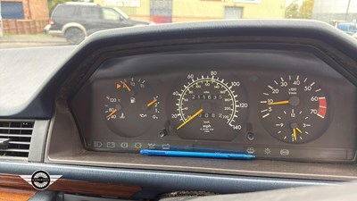 Lot 878 - 1991 MERCEDES 200TE