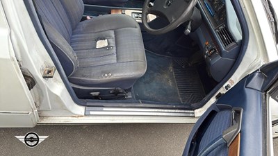 Lot 878 - 1991 MERCEDES 200TE