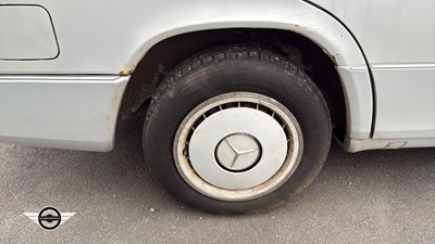 Lot 878 - 1991 MERCEDES 200TE