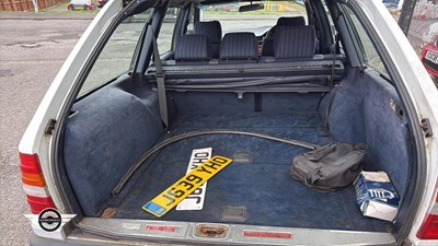 Lot 878 - 1991 MERCEDES 200TE