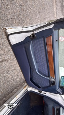 Lot 878 - 1991 MERCEDES 200TE