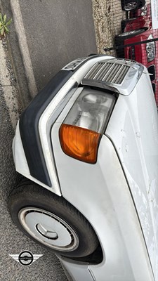 Lot 878 - 1991 MERCEDES 200TE