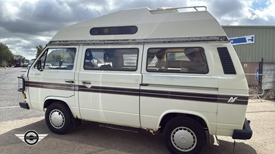 Lot 156 - 1985 VOLKSWAGEN CARAVELLE 78PS
