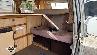 Lot 156 - 1985 VOLKSWAGEN CARAVELLE 78PS