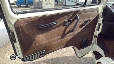 Lot 156 - 1985 VOLKSWAGEN CARAVELLE 78PS