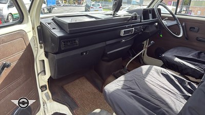 Lot 156 - 1985 VOLKSWAGEN CARAVELLE 78PS
