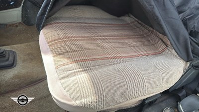 Lot 156 - 1985 VOLKSWAGEN CARAVELLE 78PS