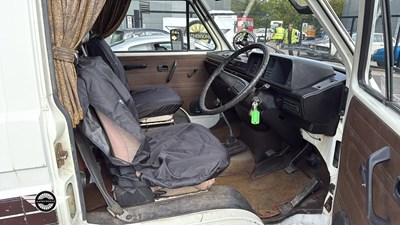 Lot 156 - 1985 VOLKSWAGEN CARAVELLE 78PS