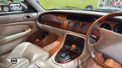 Lot 118 - 1996 JAGUAR XK8 CONVERTIBLE AUTO